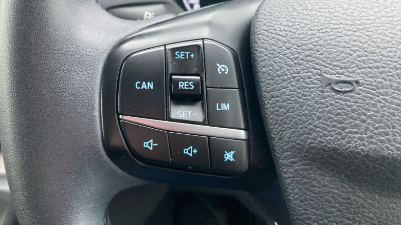 Ford Transit Custom 300 L2 Diesel Fwd 2.0 EcoBlue 170ps Low Roof D/Cab Limited Van Auto